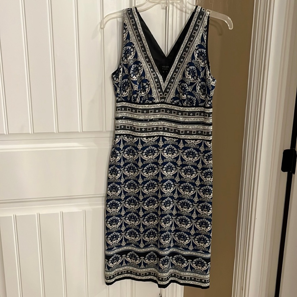 Nicole Miller Holiday/Cocktail sheath dress with sequin accent, blue, size 4